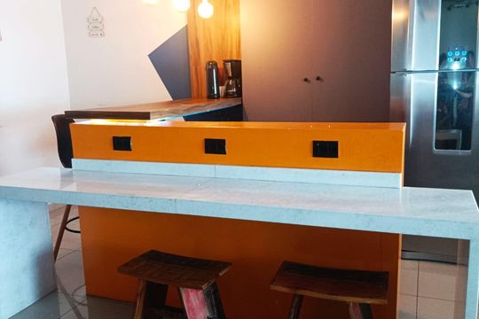 Cozinha de kitnet/studio para alugar com 1 quarto, 28m² em Centro, Curitiba