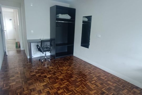 Quarto  de kitnet/studio para alugar com 1 quarto, 28m² em Centro, Curitiba