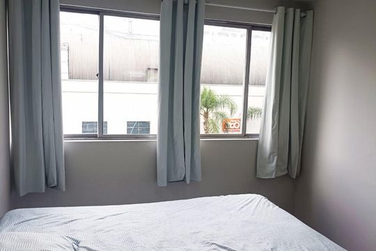Quarto de kitnet/studio para alugar com 1 quarto, 28m² em Centro, Curitiba