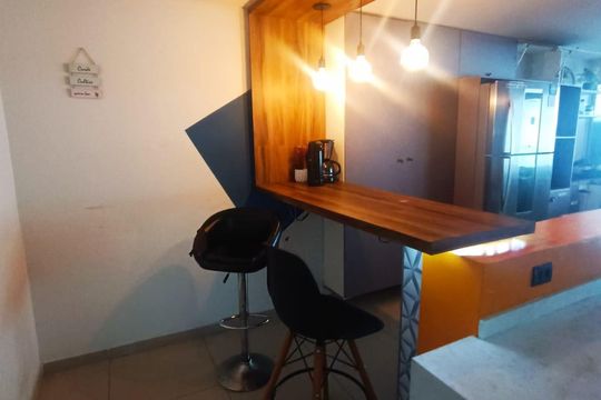 Cozinha de kitnet/studio para alugar com 1 quarto, 28m² em Centro, Curitiba