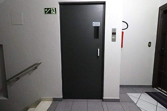 Área comum - Elevador de apartamento à venda com 2 quartos, 71m² em Petrópolis, Porto Alegre