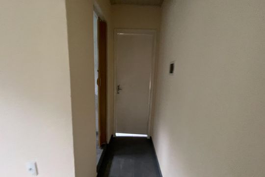 Corredor de apartamento para alugar com 1 quarto, 41m² em Parque Lafaiete, Duque de Caxias