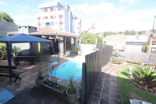 Área comum - Piscina de casa à venda com 4 quartos, 182m² em Guarani, Novo Hamburgo