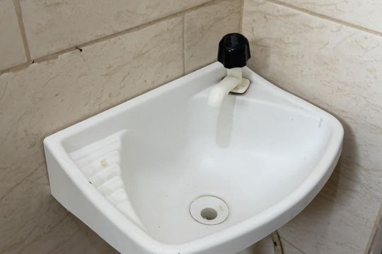 Banheiro de apartamento para alugar com 2 quartos, 101m² em Vila Urussai, Duque de Caxias