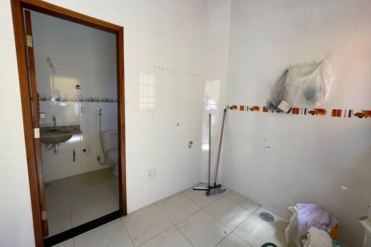 Área de Serviço de casa à venda com 3 quartos, 300m² em Furnas, São Paulo