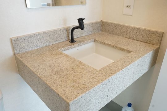 Banheiro de casa de condomínio à venda com 1 quarto, 39m² em Jardim Guarulhos, Guarulhos