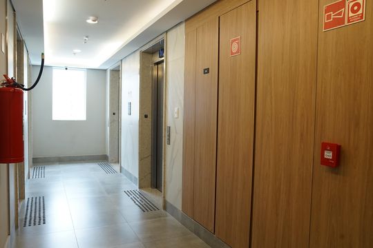 Corredor Elevador de casa de condomínio à venda com 1 quarto, 39m² em Jardim Guarulhos, Guarulhos