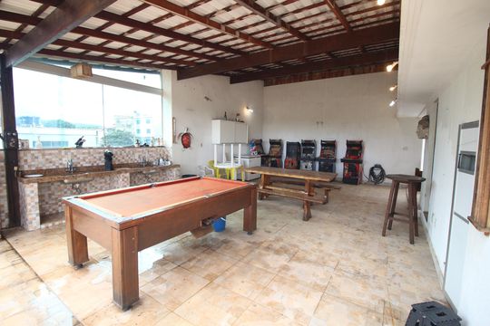 Area Gourmet de casa à venda com 4 quartos, 314m² em Santa Helena, Belo Horizonte
