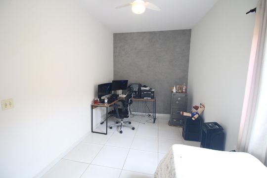 Quarto 3 de casa à venda com 4 quartos, 314m² em Santa Helena, Belo Horizonte