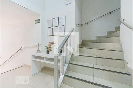 Hall de entrada de kitnet/studio à venda com 1 quarto, 26m² em Sé, São Paulo