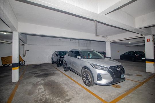 Garagem de apartamento à venda com 2 quartos, 67m² em Santo Antônio, Porto Alegre