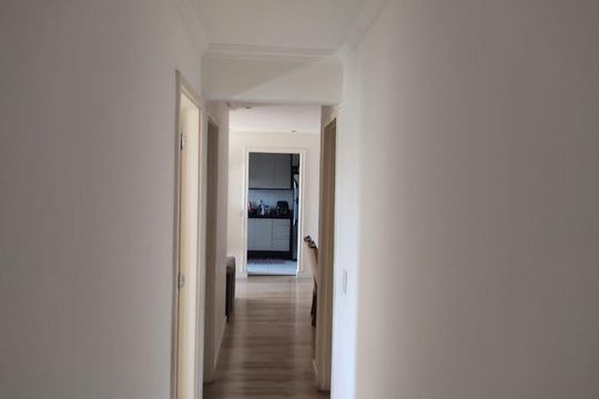 Corredor de apartamento à venda com 3 quartos, 73m² em Jardim Tupanci, Barueri