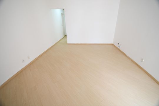 Sala de apartamento para alugar com 1 quarto, 60m² em Cambuí, Campinas