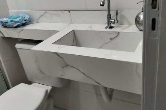 Banheiro de apartamento para alugar com 2 quartos, 50m² em Jardim Santa Júlia, São José dos Campos