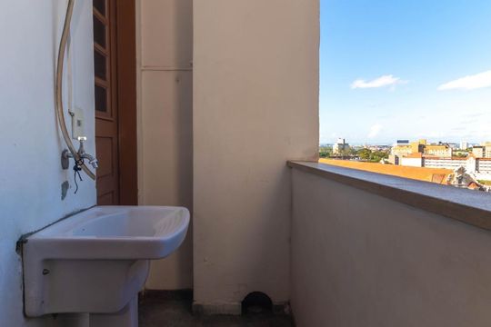 Área de serviço  de apartamento para alugar com 3 quartos, 80m² em Centro Histórico, Porto Alegre