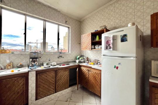 Cozinha de casa para alugar com 3 quartos, 185m² em Vila Alexandria, São Paulo