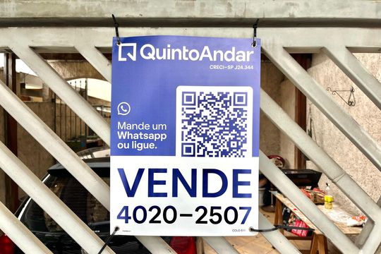 Plaquinha de casa para alugar com 3 quartos, 185m² em Vila Alexandria, São Paulo