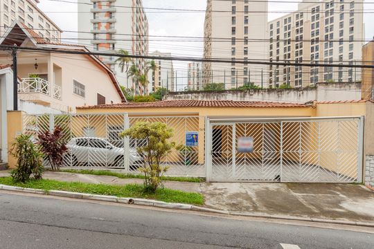 Fachada de casa à venda com 4 quartos, 300m² em Jardim Marajoara, São Paulo