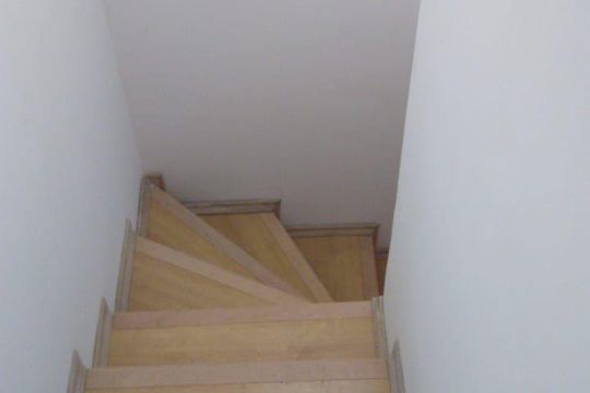Escada de casa à venda com 4 quartos, 200m² em Jardim São Luís, São Paulo