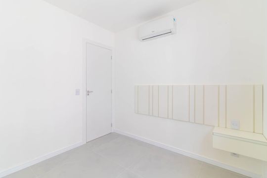 Quarto 1 de apartamento para alugar com 1 quarto, 42m² em Santana, Porto Alegre