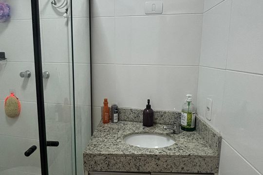 Banheiro de casa à venda com 3 quartos, 195m² em Vila Vilma, Santo André