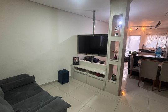 Casa à venda com 3 quartos, 195m² em Vila Vilma, Santo André