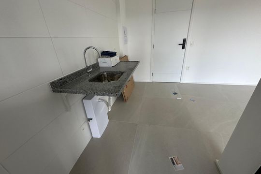 Cozinha de apartamento à venda com 1 quarto, 64m² em Alphaville Empresarial, Barueri