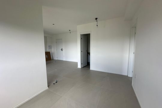 Sala de apartamento à venda com 1 quarto, 64m² em Alphaville Empresarial, Barueri