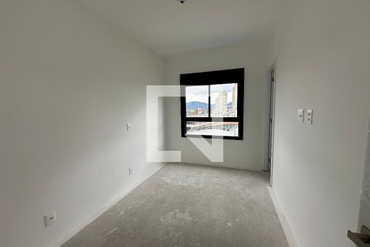Apartamento à venda com 2 quartos, 87m² em Alphaville Empresarial, Barueri