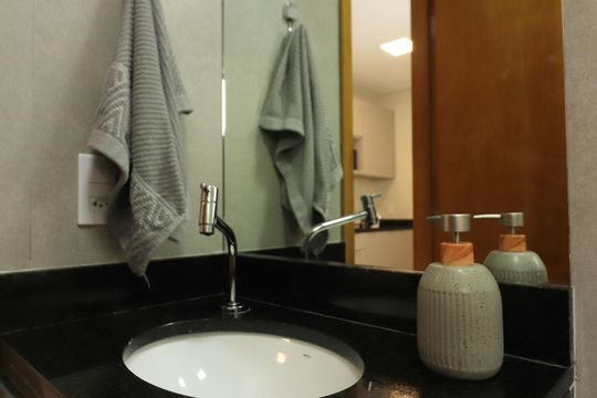 Banheiro Social de kitnet/studio para alugar com 1 quarto, 28m² em Centro, São Bernardo do Campo