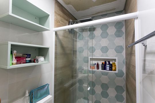 Banheiro da Suíte 2 de casa de condomínio à venda com 3 quartos, 120m² em Vila Carrão, São Paulo