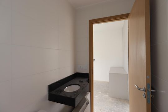 Banheiro de apartamento para alugar com 1 quarto, 49m² em Jardim Bela Vista, Santo André