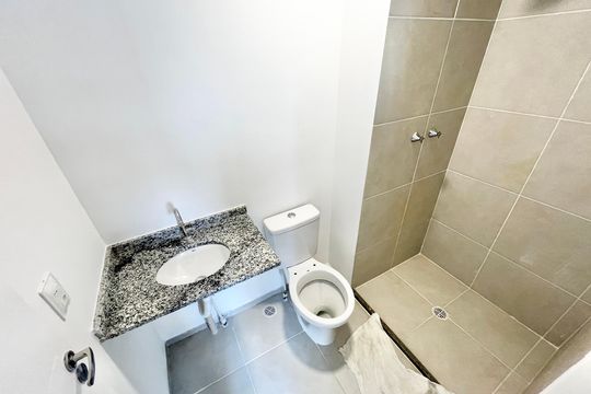 Banheiro de apartamento à venda com 2 quartos, 40m² em Santana, São Paulo