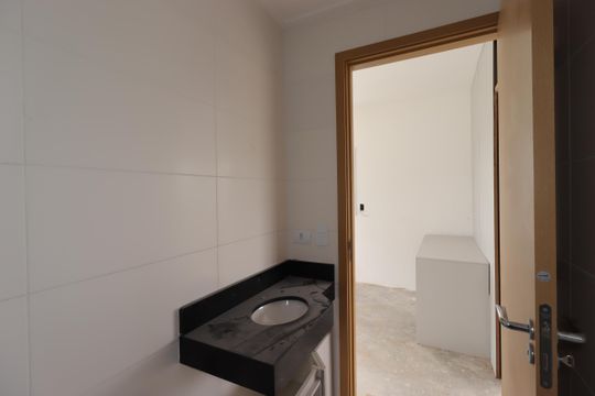 Banheiro de apartamento para alugar com 1 quarto, 49m² em Jardim Bela Vista, Santo André