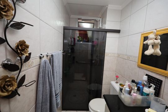 Banheiro de apartamento à venda com 3 quartos, 73m² em Jardim do Estádio, Santo André