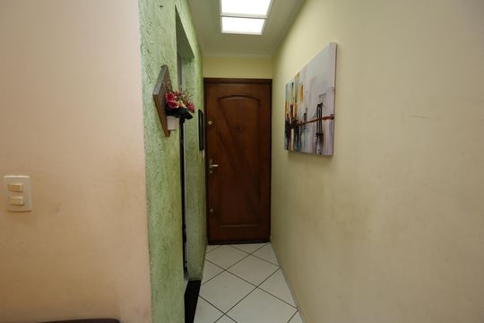 Corredor de apartamento à venda com 3 quartos, 73m² em Jardim do Estádio, Santo André