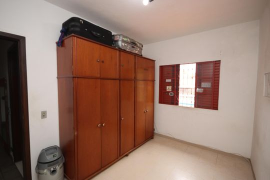Quarto 2 de casa à venda com 6 quartos, 256m² em Vila Constança, São Paulo
