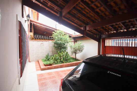 Garagem de casa à venda com 6 quartos, 256m² em Vila Constança, São Paulo