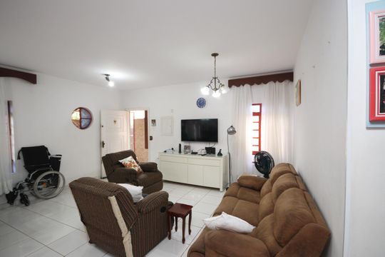 Sala  de casa à venda com 6 quartos, 256m² em Vila Constança, São Paulo