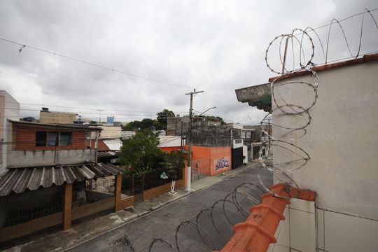 Vista  de casa à venda com 6 quartos, 256m² em Vila Constança, São Paulo