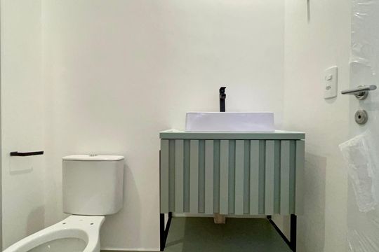Banheiro da Suíte de apartamento à venda com 1 quarto, 27m² em Pinheiros, São Paulo