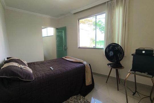 Casa à venda com 3 quartos, 213m² em Vitoria, Belo Horizonte