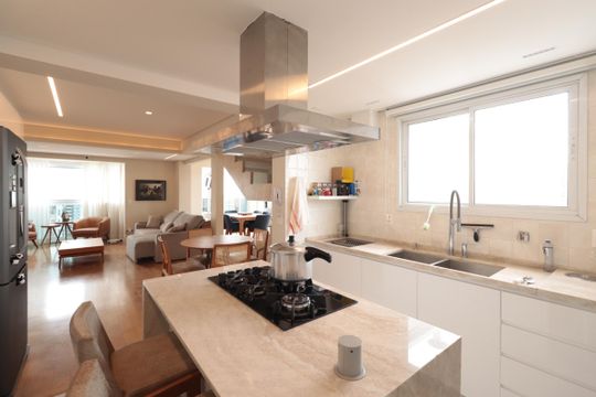 Cozinha de apartamento para alugar com 3 quartos, 220m² em Tatuapé, São Paulo