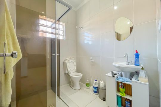 Banheiro de casa à venda com 2 quartos, 556m² em Novo Osasco, Osasco