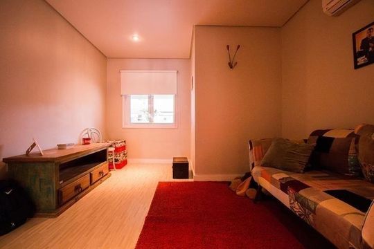 Quarto 2 de casa de condomínio para alugar com 5 quartos, 375m² em Jardim Carvalho, Porto Alegre