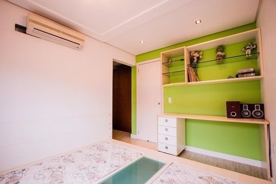 Quarto 1 de casa de condomínio para alugar com 5 quartos, 375m² em Jardim Carvalho, Porto Alegre