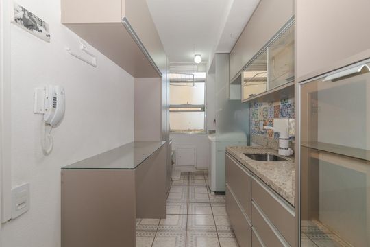 Cozinha  de apartamento para alugar com 1 quarto, 50m² em Cristal, Porto Alegre