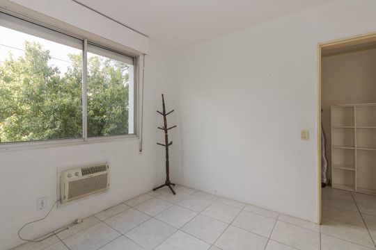 Quarto 1 de apartamento para alugar com 1 quarto, 55m² em Partenon, Porto Alegre