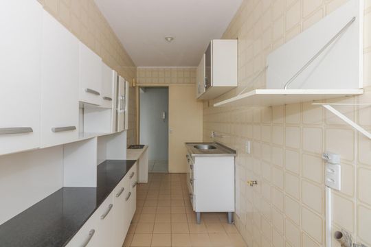 Cozinha  de apartamento para alugar com 1 quarto, 55m² em Partenon, Porto Alegre