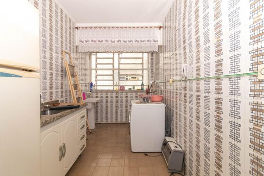 Cozinha de apartamento para alugar com 1 quarto, 50m² em Menino Deus, Porto Alegre